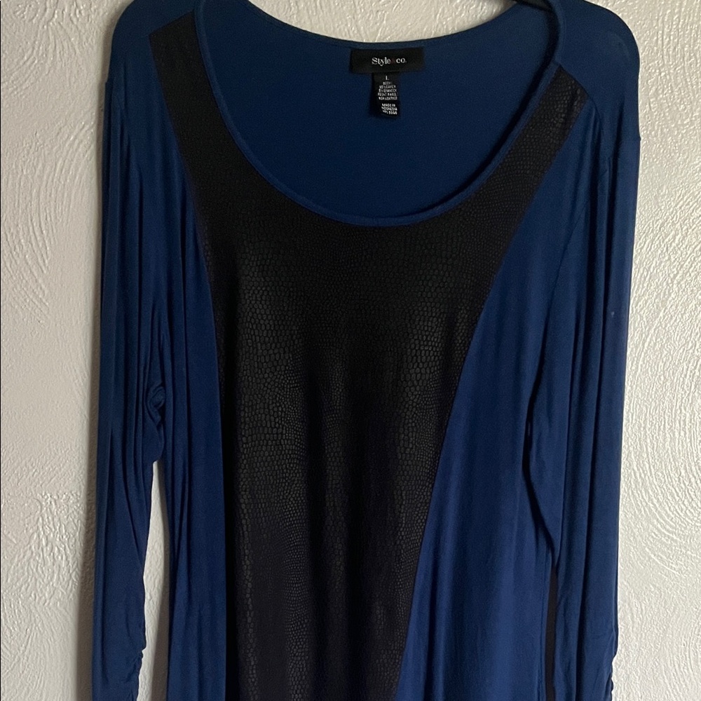 Style & Co. Navy and Black Long Sleeve Top